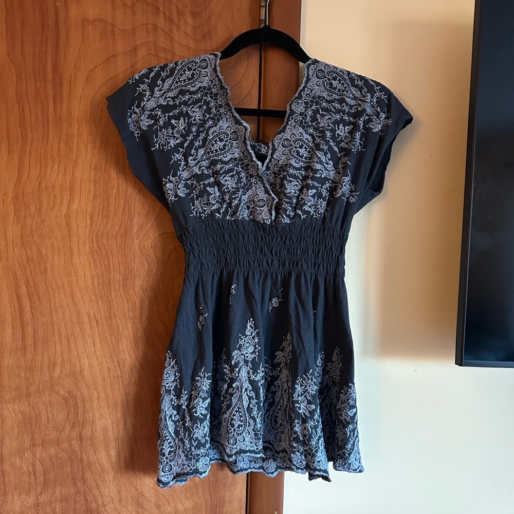 BCBG blouse